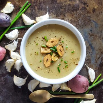 Garlic potato soup