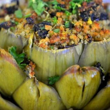 Stuffed artichoke with breadcrumbs and olives