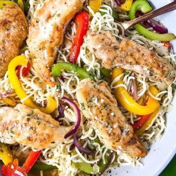 Chicken scampi with bell peppers. Recipe by Three Olives Branch.