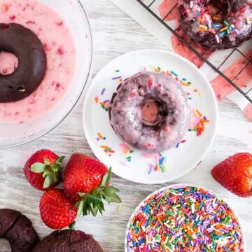 Chocolate strawberry baked donuts by Nutmeg Nanny