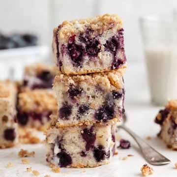 Blueberry buckle recipe by Broma