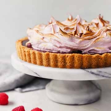 Raspberry truffle s'mores tart recipe by Yes to Yolks