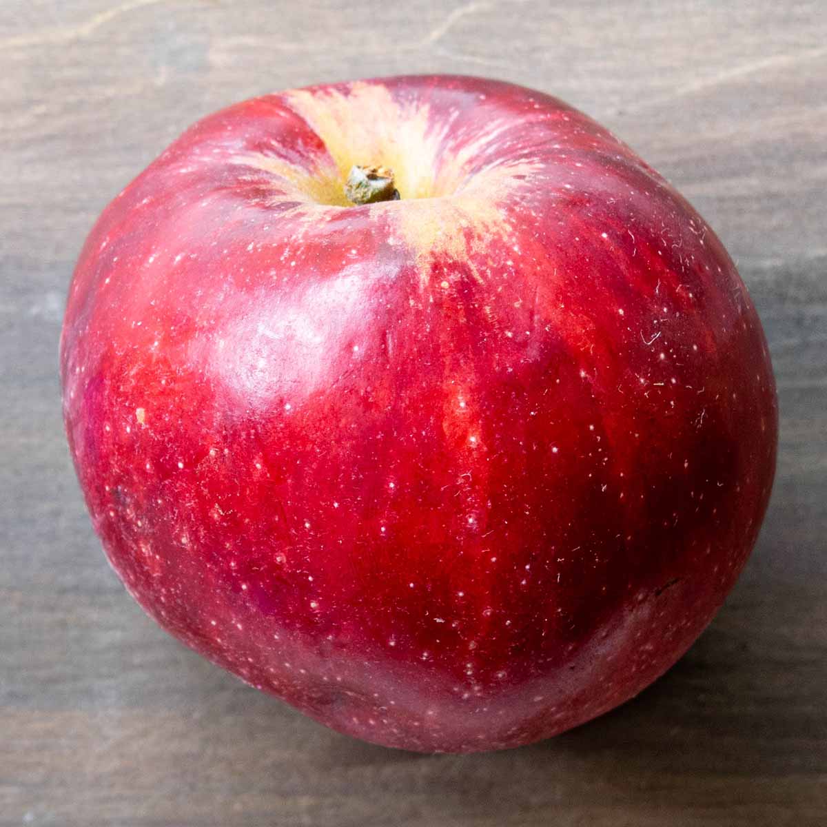 A small Jonathan apple variety.